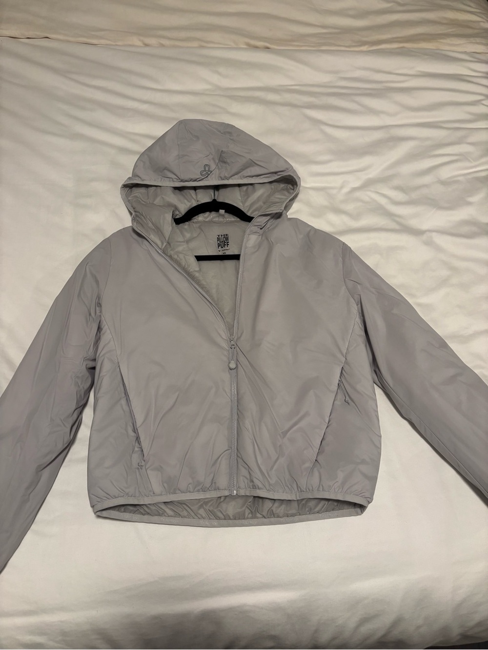 Aritzia TNA pillow puff puffer jacket - Light Gray Hooded